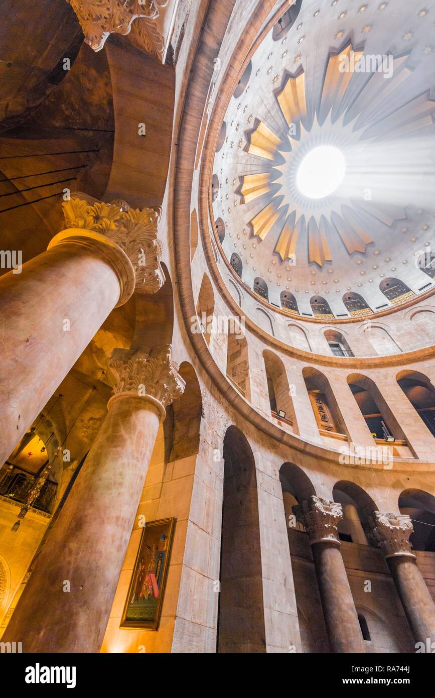 Columns, Arcade wreath with dome, Arcade, Tomb of Jesus, Chapel of the Holy Sepulchre, Holy Sepulchre, Jerusalem, Israel Stock Photo