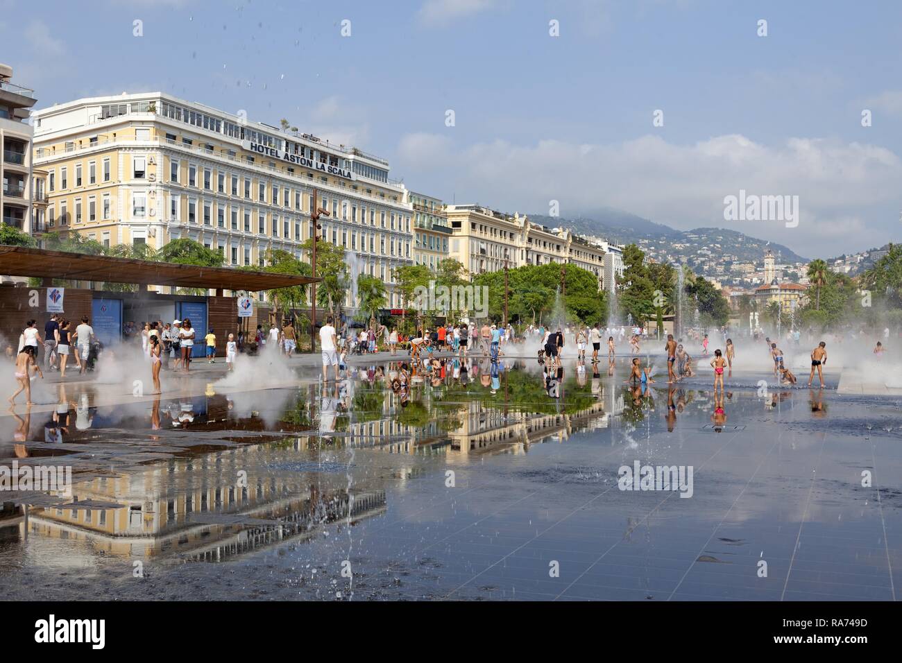 Water fountains, Place Masséna, Nice, Département Alpes-Maritimes, Provence-Alpes-Côte d'Azur, France Stock Photo