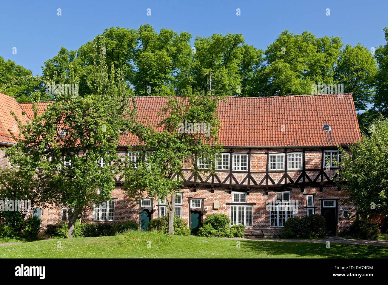Lüne abbey of Benedictine nuns, abbey courtyard, Lüneburg, Lower Saxony, Germany Stock Photo