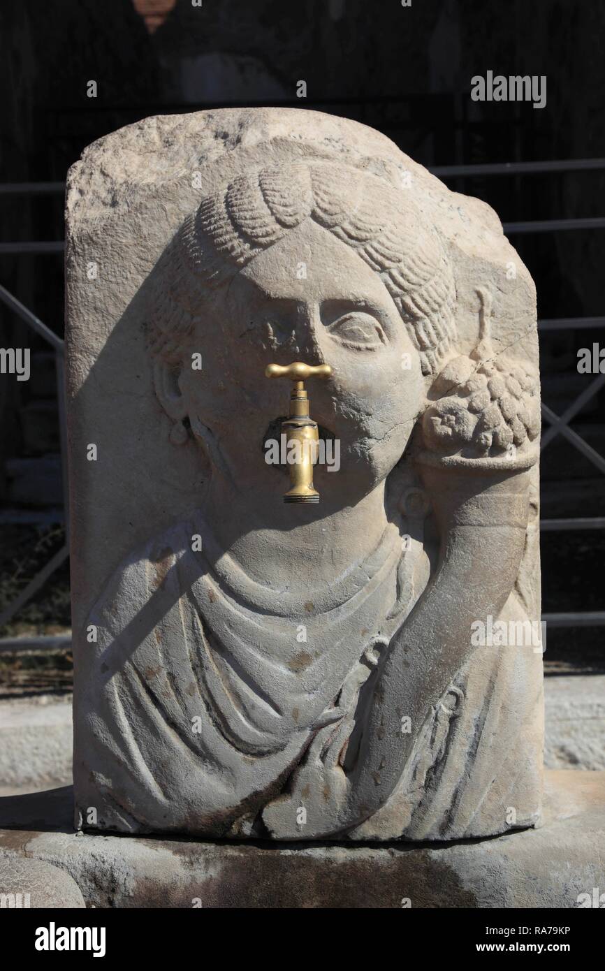Fountain of abundance on Via dell' Abbondanza street, Pompeii, Campania, Italy, Europe Stock Photo