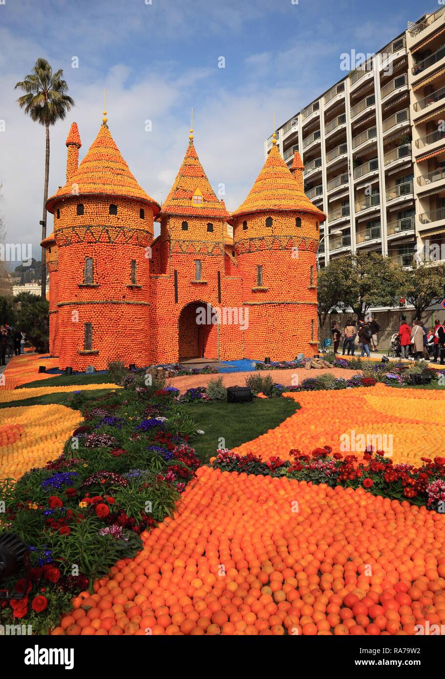 Replica of a castle made of oranges and lemons, Biovès Gardens, Lemon Festival, Fete du Citron, Menton, France, Europe Stock Photo