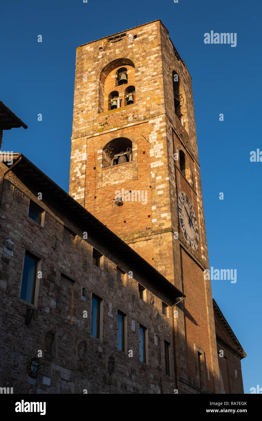 Palazzo Pretorio with the medieval tower in the oldest part of the town of Colle Val d'Elsa, Siena, Tuscany Stock Photo
