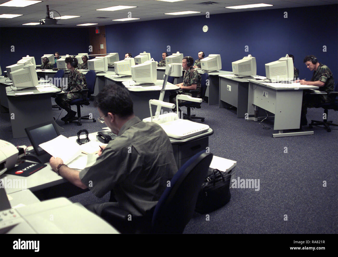 Distance learning classroom 1990s hires stock photography and images