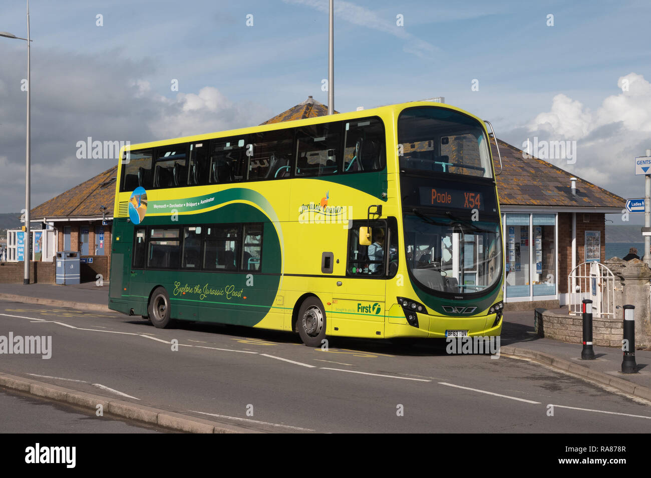 First Hants & Dorset Bus at Weymouth Kings Statue Stock Photo Alamy