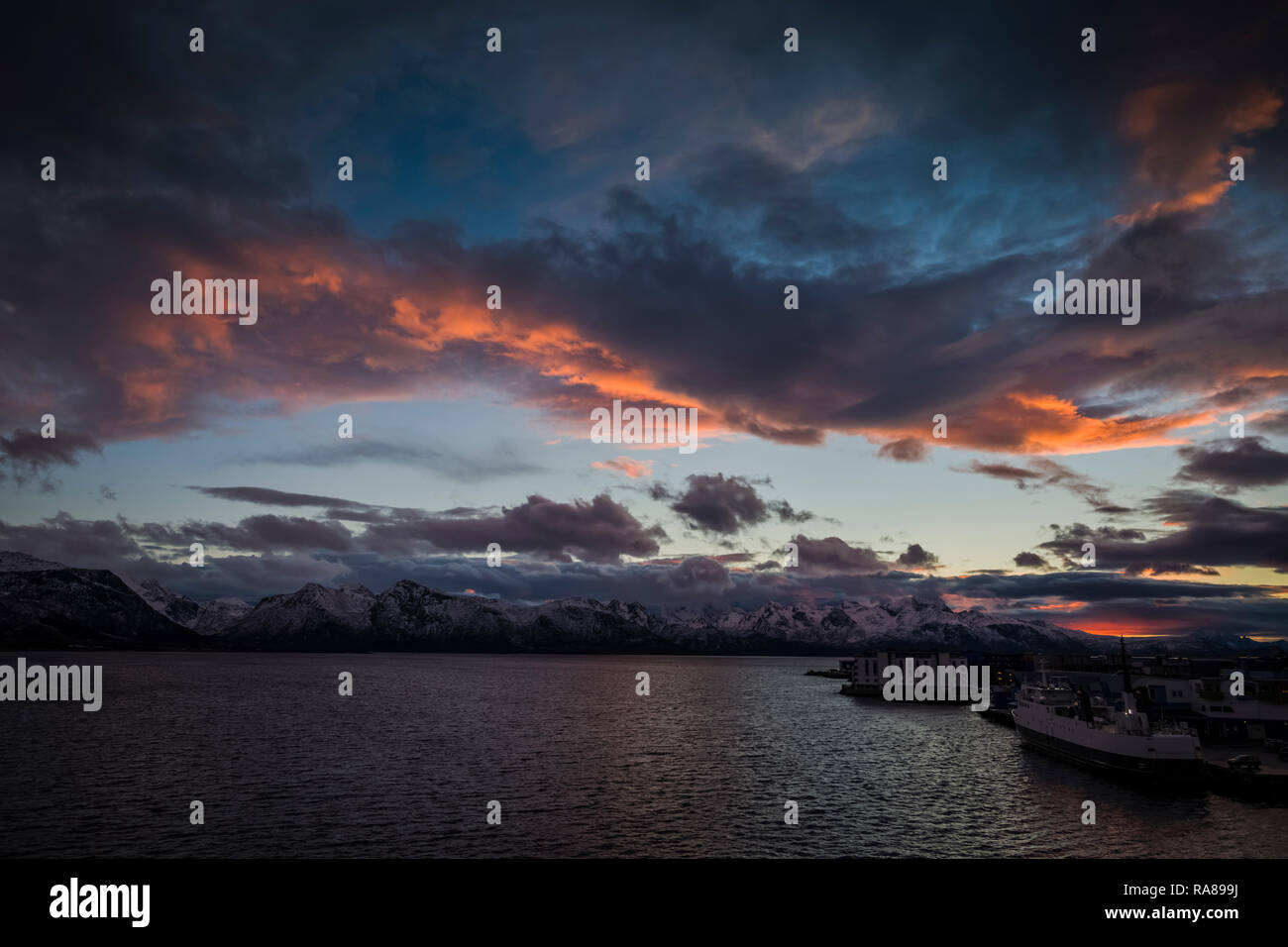 Lofoten vesteralen islands hi-res stock photography and images - Alamy
