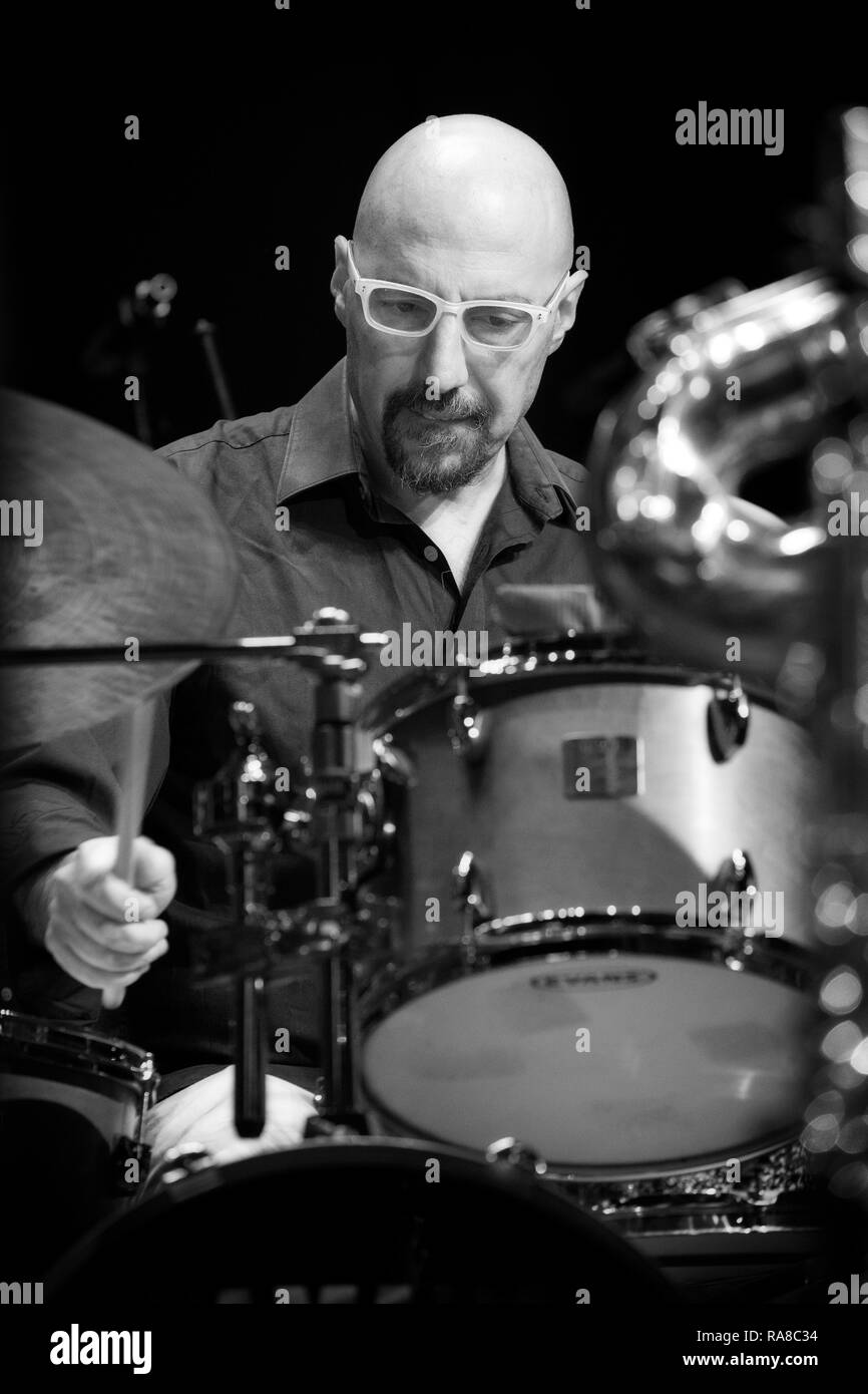 Enzo Zirilli soloing on drums with The Lowest Common Denominator, Scarborough Jazz Festival 2017 Stock Photo