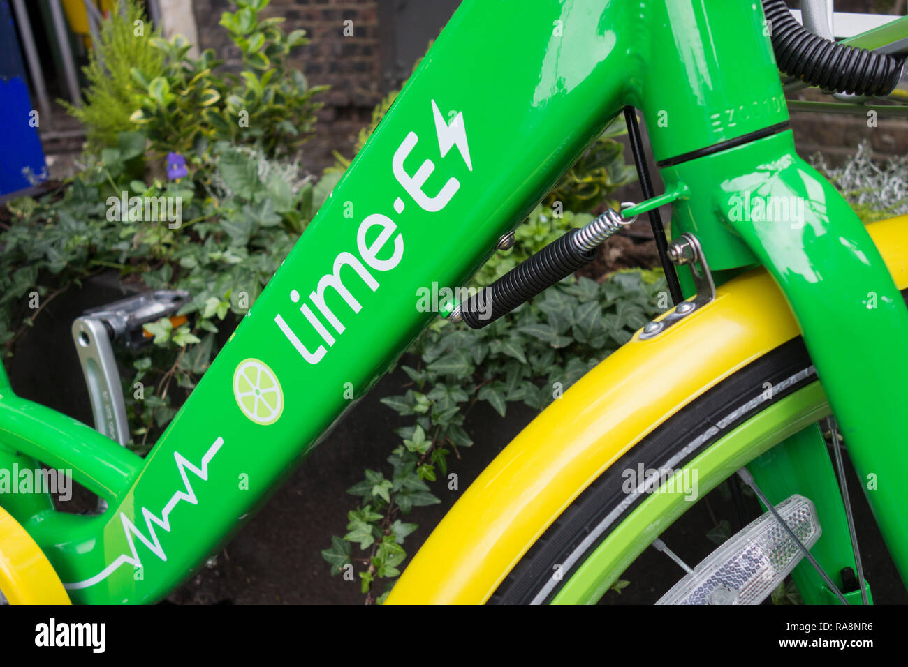 Lime scooter logo hires stock photography and images Alamy