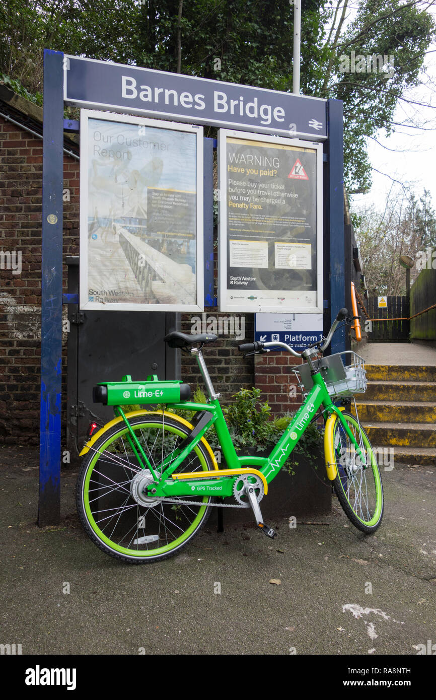LimeE a GPSenabled Electric bike hire scheme in London Stock Photo