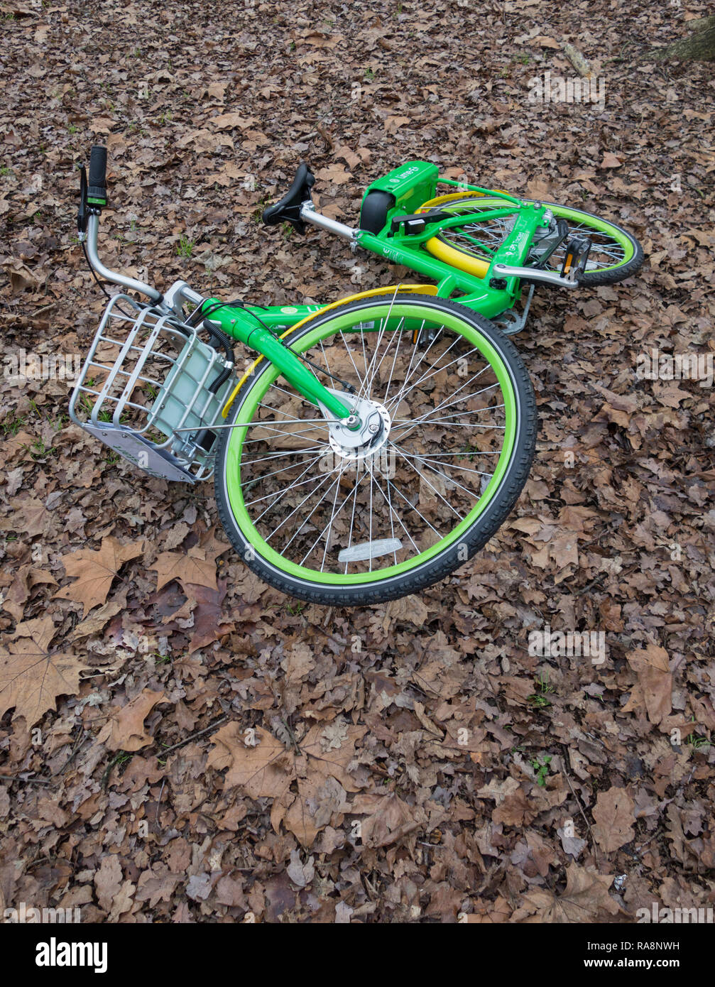 LimeE a GPSenabled Electric bike hire scheme in London Stock Photo