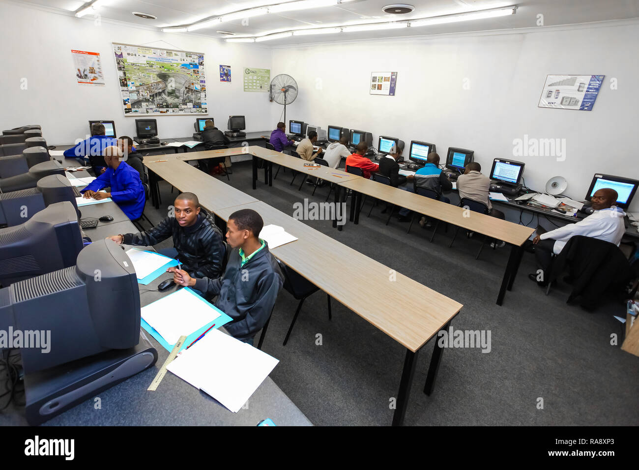 Africa computer factory hi-res stock photography and images - Alamy