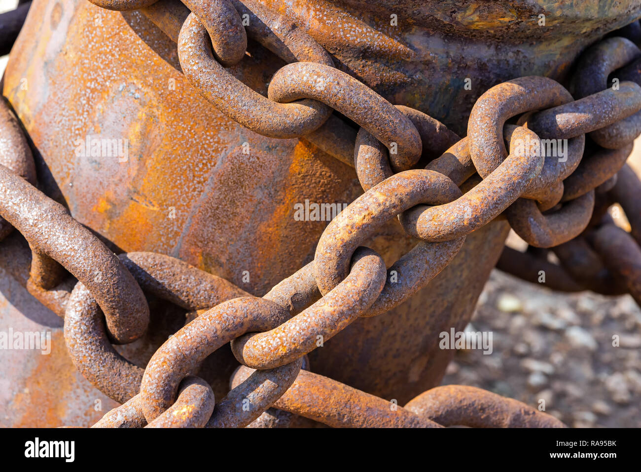 Iron chain heavy anchor hires stock photography and images Alamy