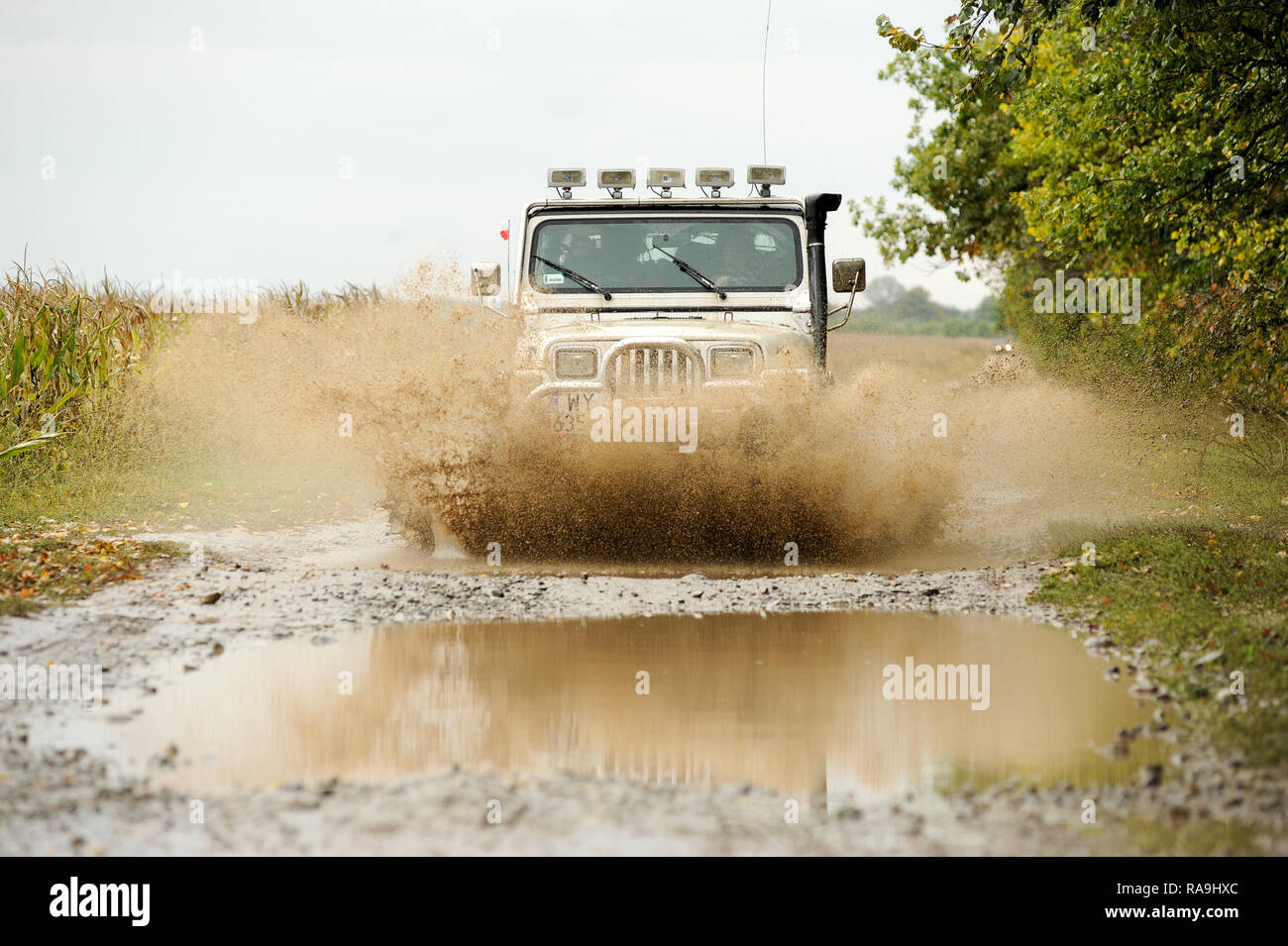 Jeep wrangler off road hires stock photography and images Alamy