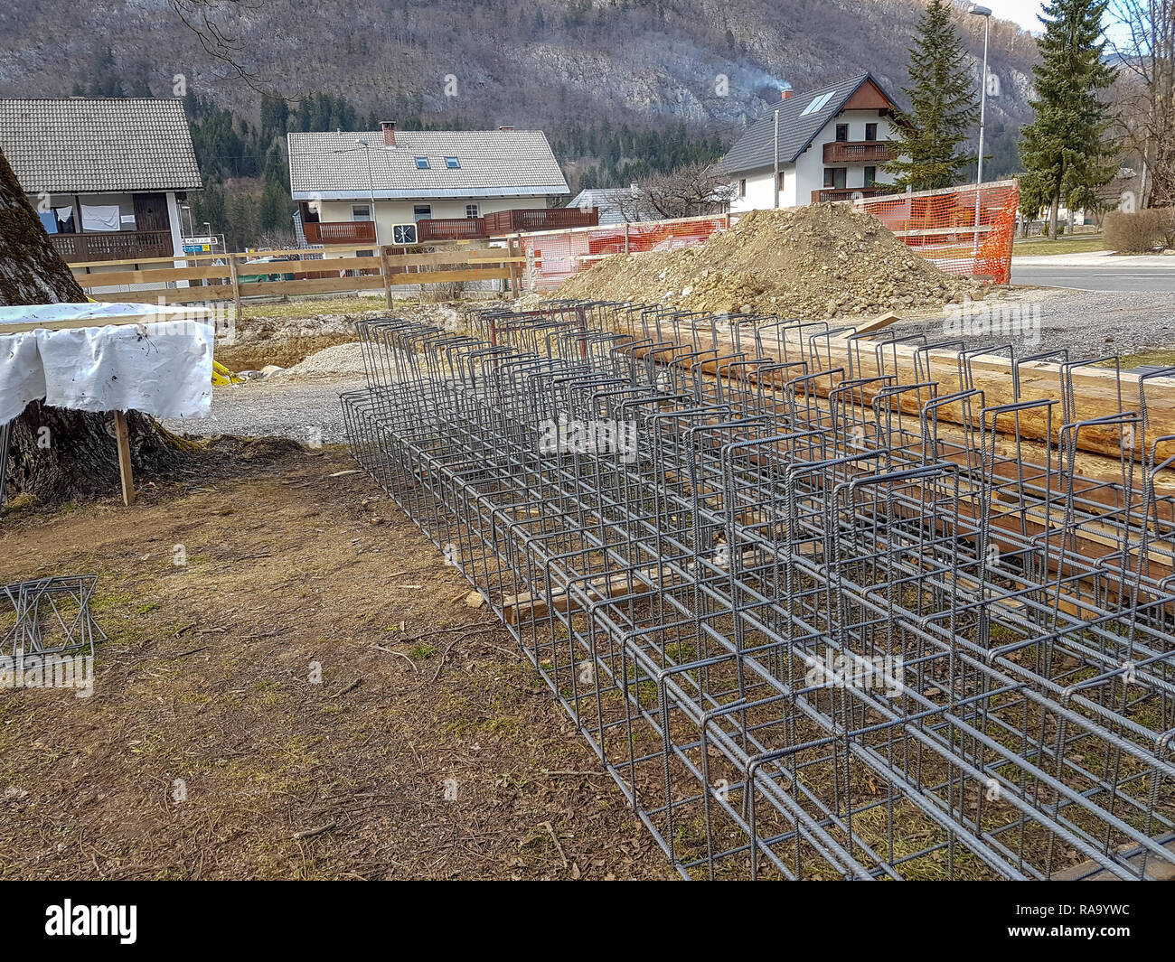 Construction site structural rods hi-res stock photography and images ...