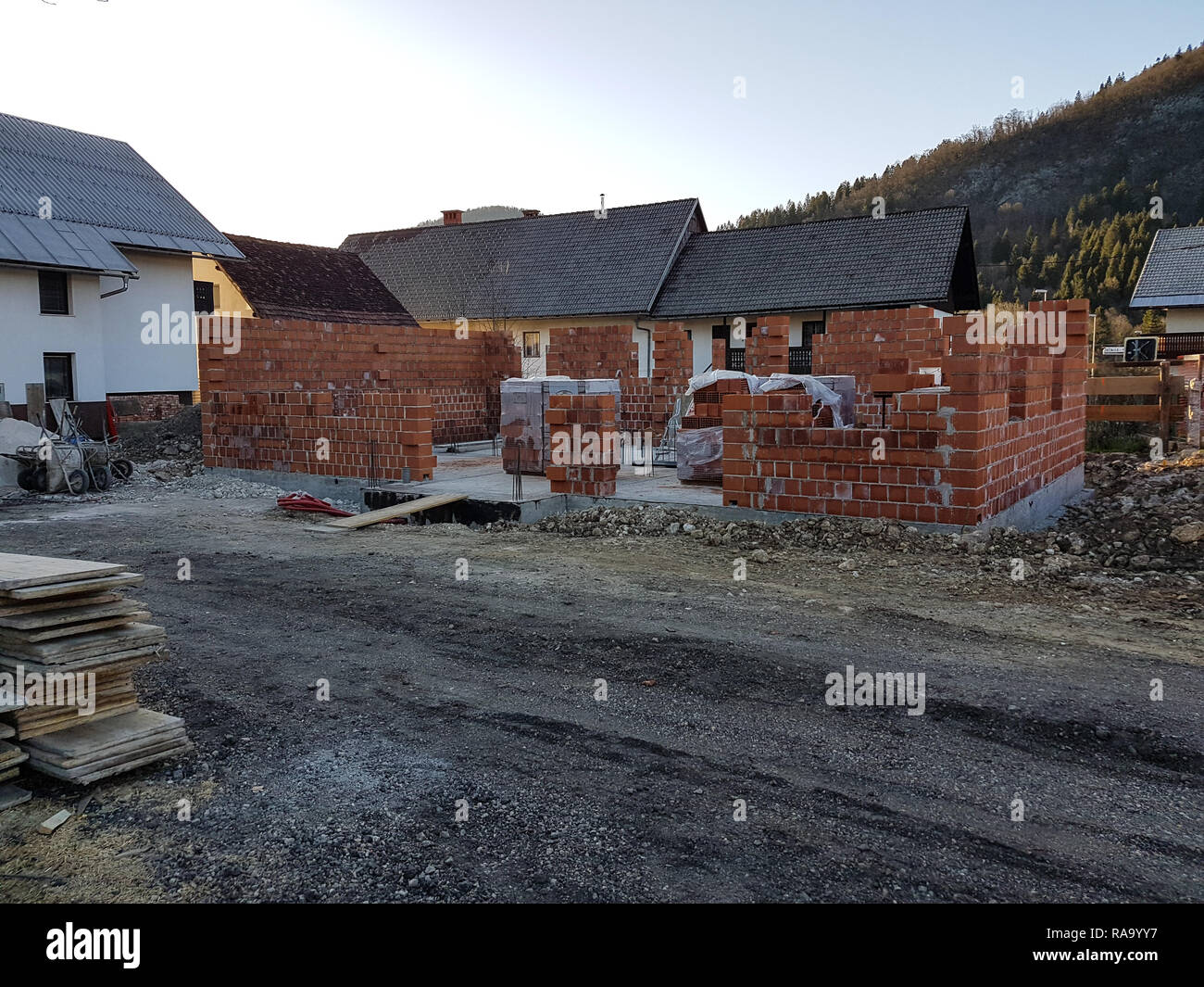 house building in progress Stock Photo - Alamy