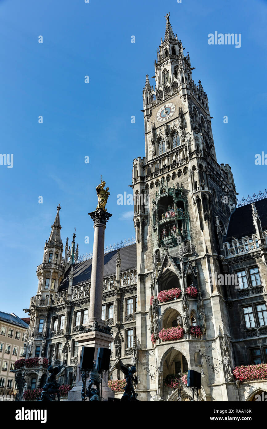 New Town Hall clock tower and Glockenspiel, Marienplatz, Munich, Germany Stock Photo