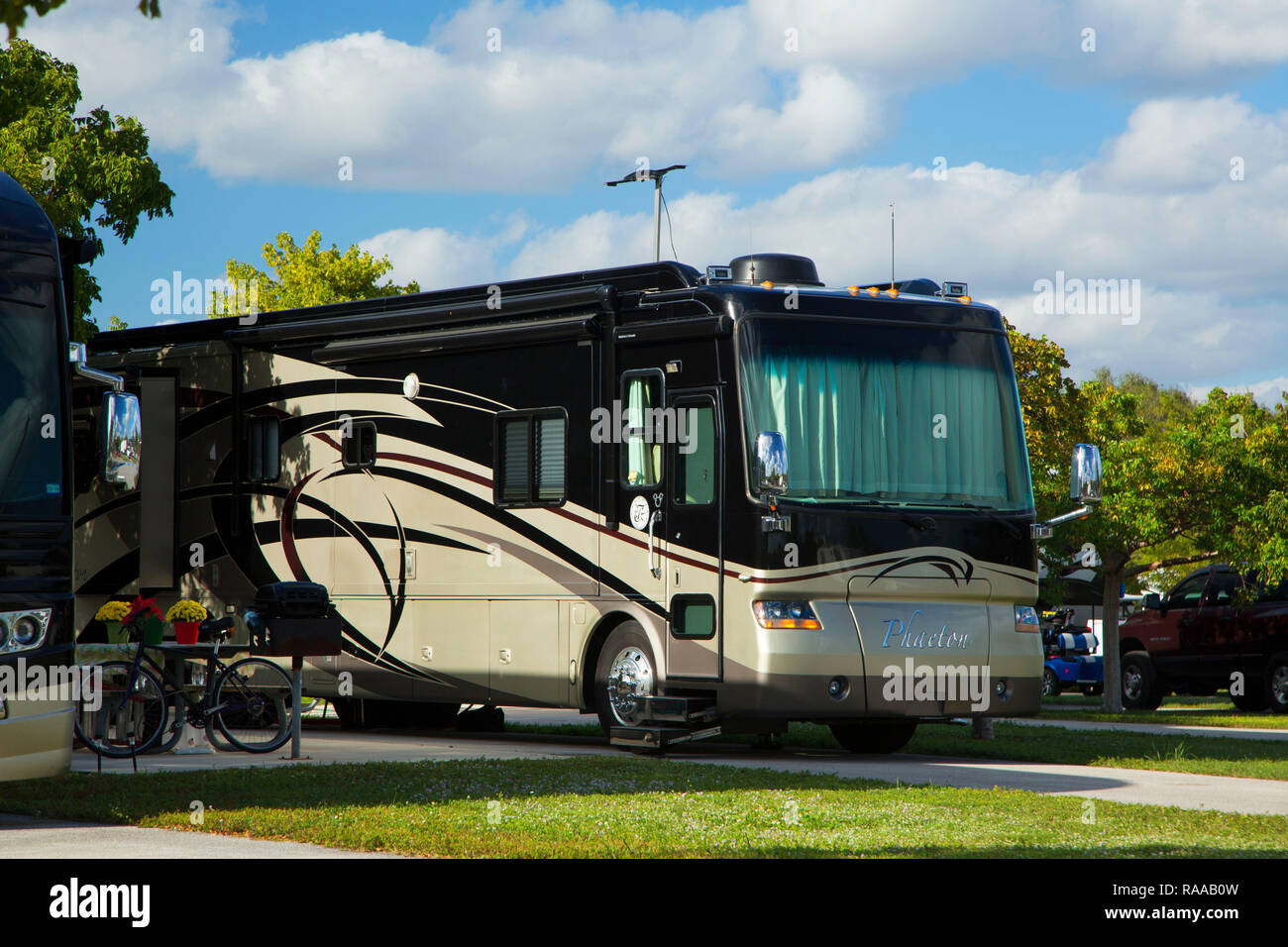 Motorhome in campground, Topeekeegee Yugnee Park, Hollywood, Florida