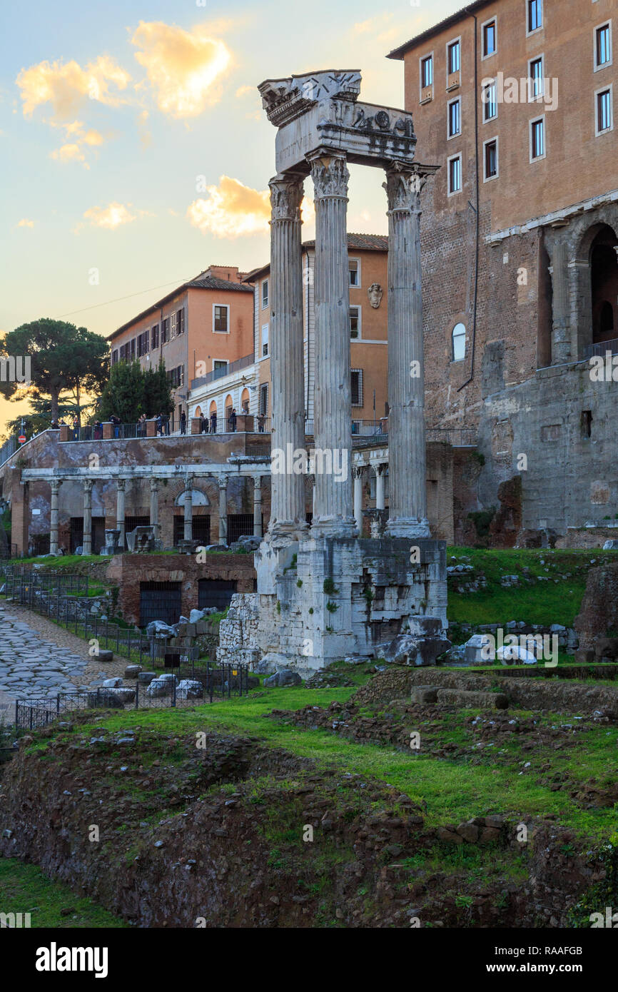 Forum romanum monuments rome hi-res stock photography and images - Alamy