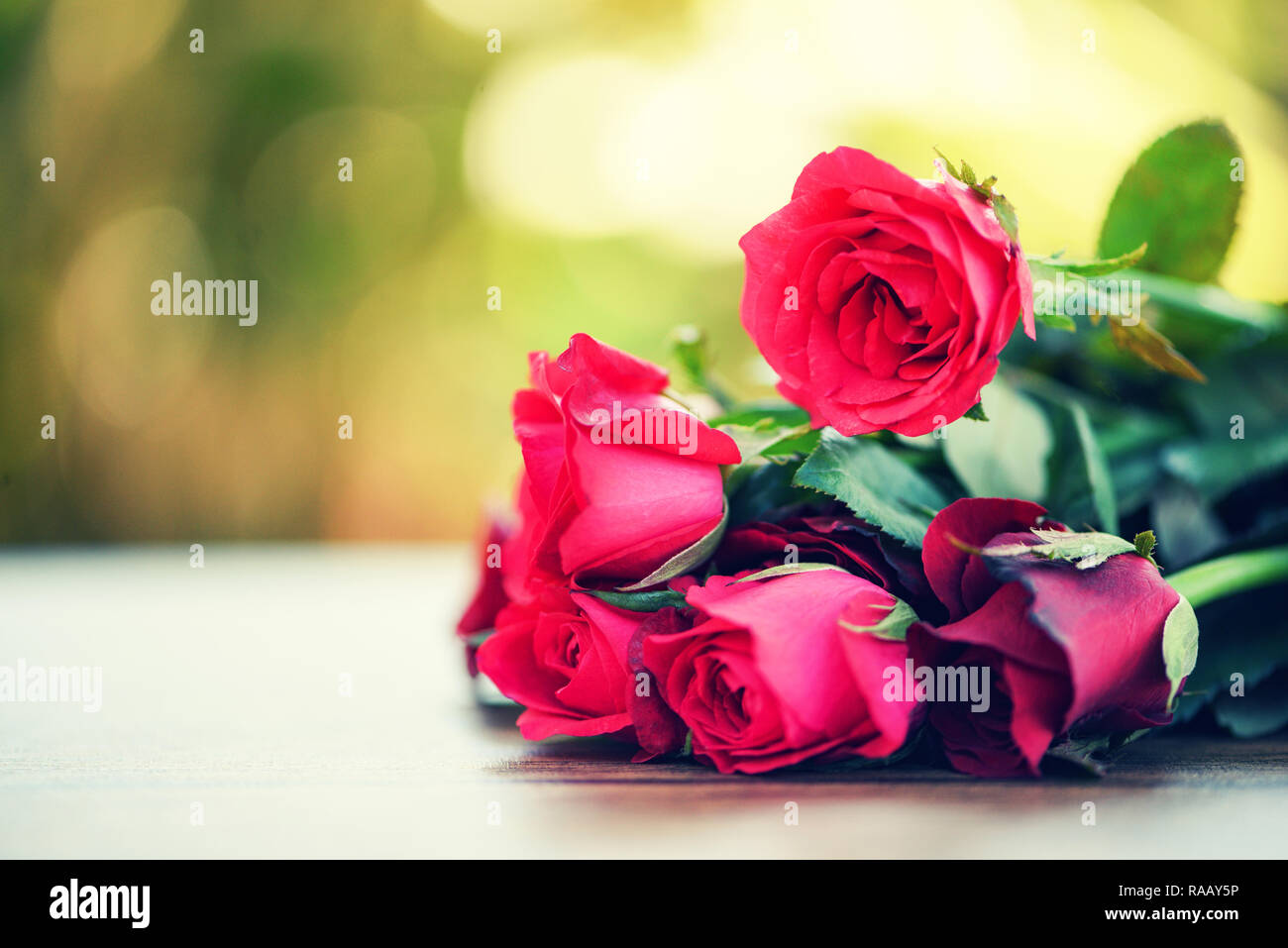 Red rose flower bouquet / Pink and red roses Valentines day love ...