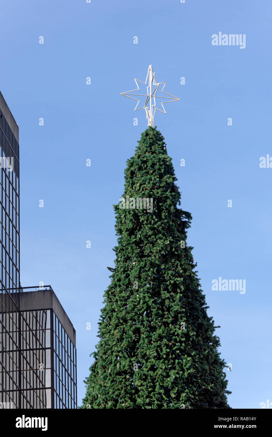 Artificial outdoor christmas tree canada