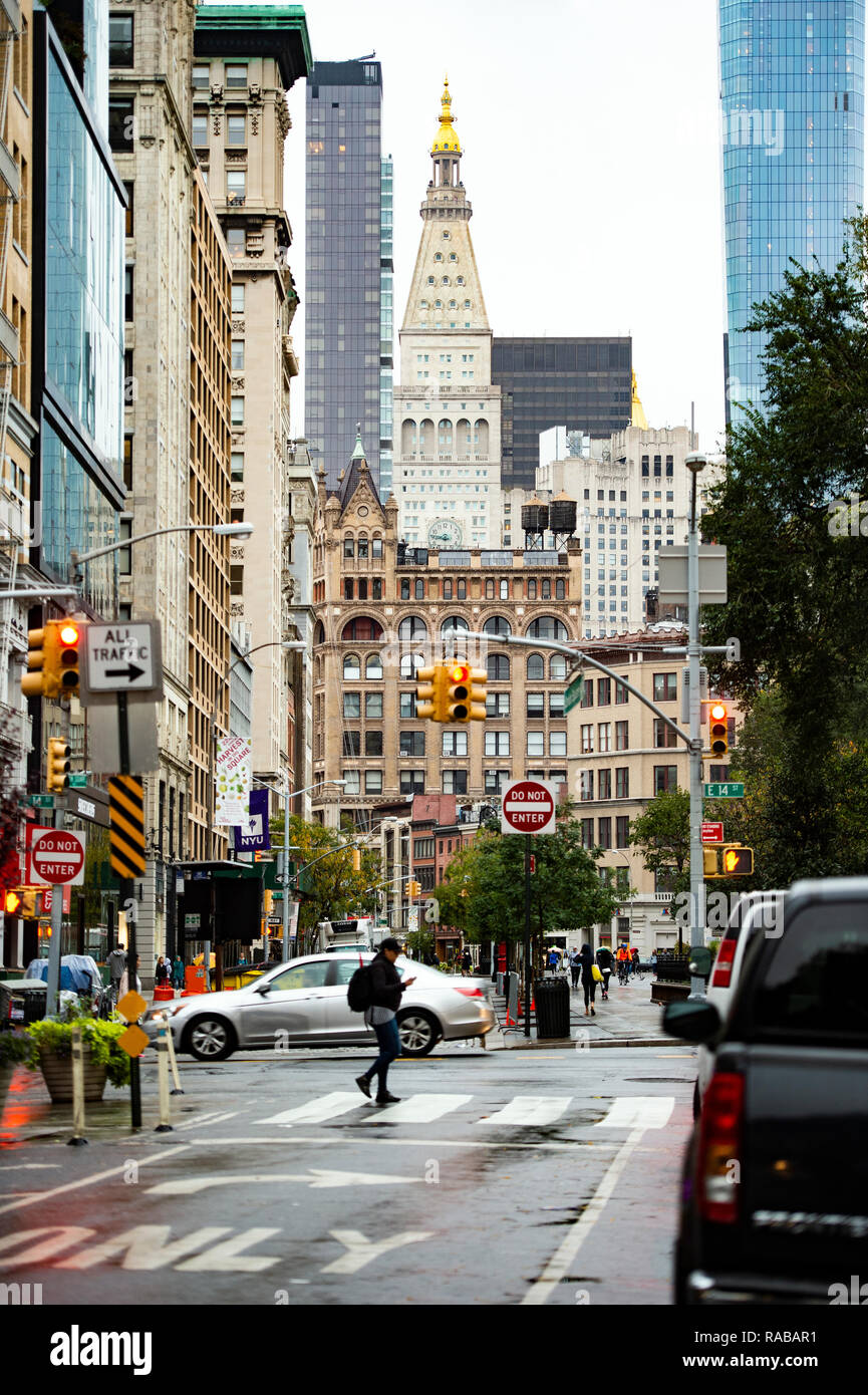 Rainy day in New York City editorial stock image. Image of avenue -  231946664