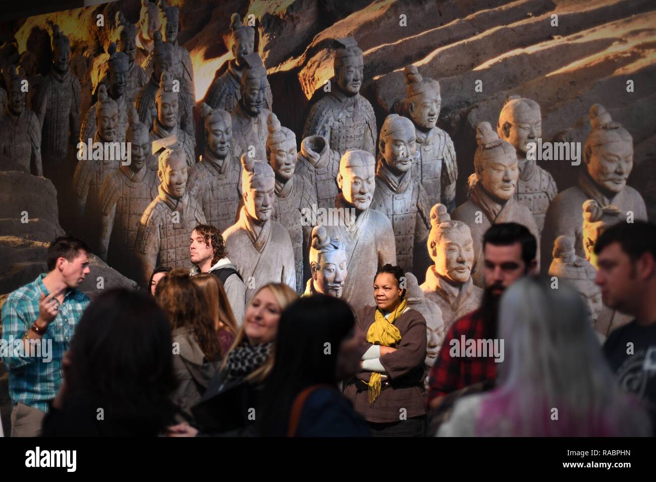 Beijing, USA. 15th Nov, 2017. People wait to view terracotta warriors during a press preview at the Virginia Museum of Fine Arts (VMFA) in Richmond, Virginia, the United States, Nov. 15, 2017. Credit: Yin Bogu/Xinhua/Alamy Live News Stock Photo