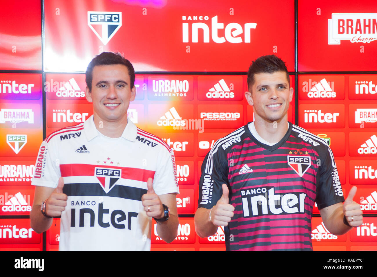 SÃO PAULO, SP - 03.01.2019: TREINO DO SPFC - Pablo and Tiago Volpi during  the presentation of new reinforcements of the São Paulo Futebol Clube held  in the Barra Funda CCT, in