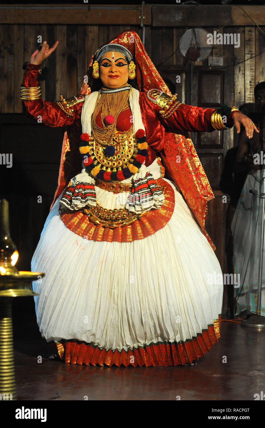 Kathakali Dance Hi res Stock Photography And Images Alamy Kathakali Dance Hi res Stock Photography And Images Alamy
