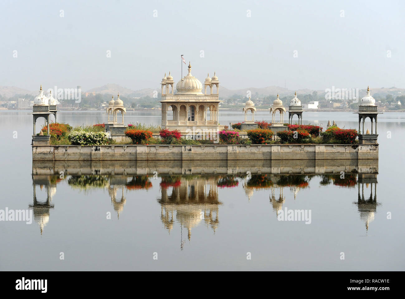 Vijay Rajrajeshwar Temple Dungarpur: A Divine Heritage Gem Vijay Rajrajeshwar Temple Dungarpur: A Divine Heritage Gem