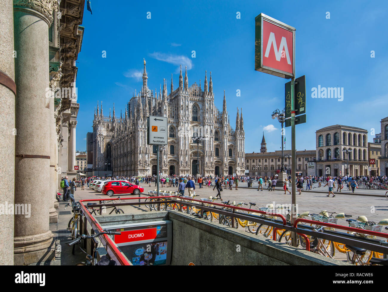 View of Duomo di Milano and Metro entrance in Piazza Del Duomo on a sunny  day, Milan, Lombardy, Italy, Europe Stock Photo - Alamy