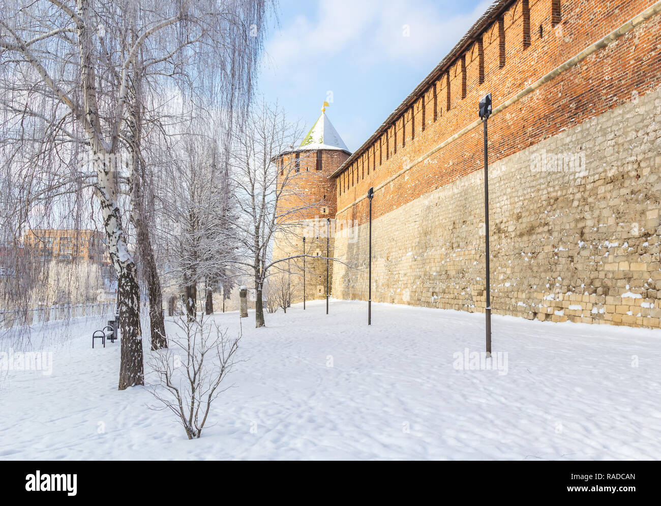 Wall and tower of the Nizhny Novgorod Kremlin in winter, Russia Stock Photo