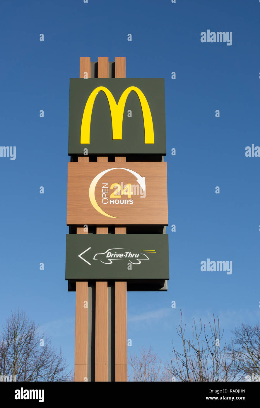 Mcdonalds signage hi-res stock photography and images - Alamy