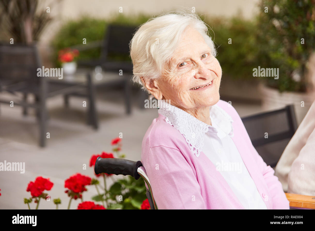 Senior happy hi-res stock photography and images - Alamy