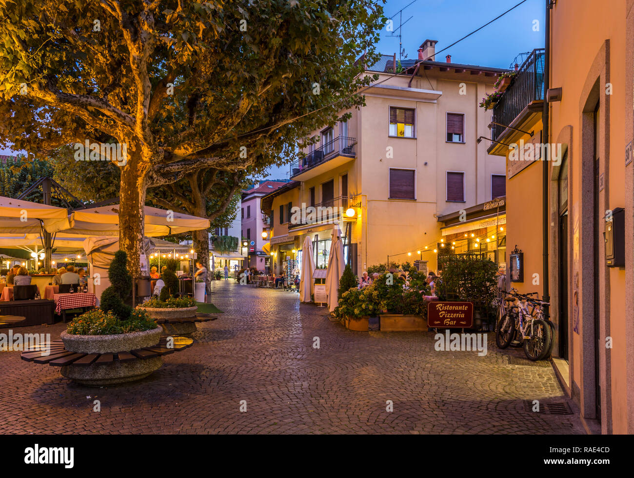 Shops and restaurants of italy hires stock photography and images Alamy