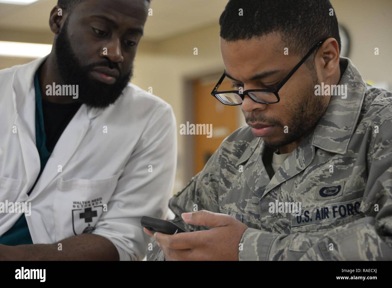 Rasheed Reed Army Occupational Therapist High Resolution Stock Photography and ...