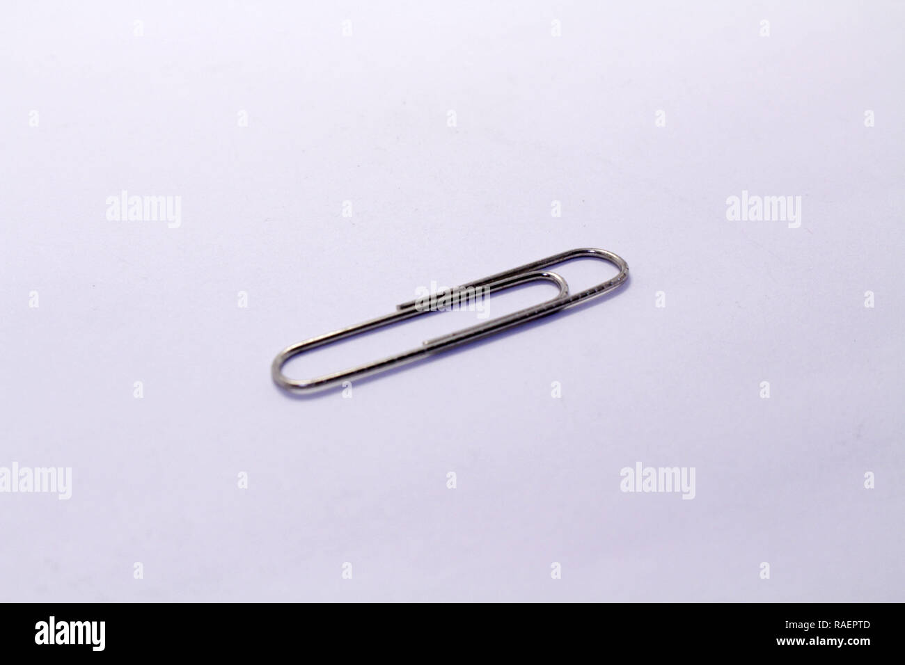 clips to hold paper together