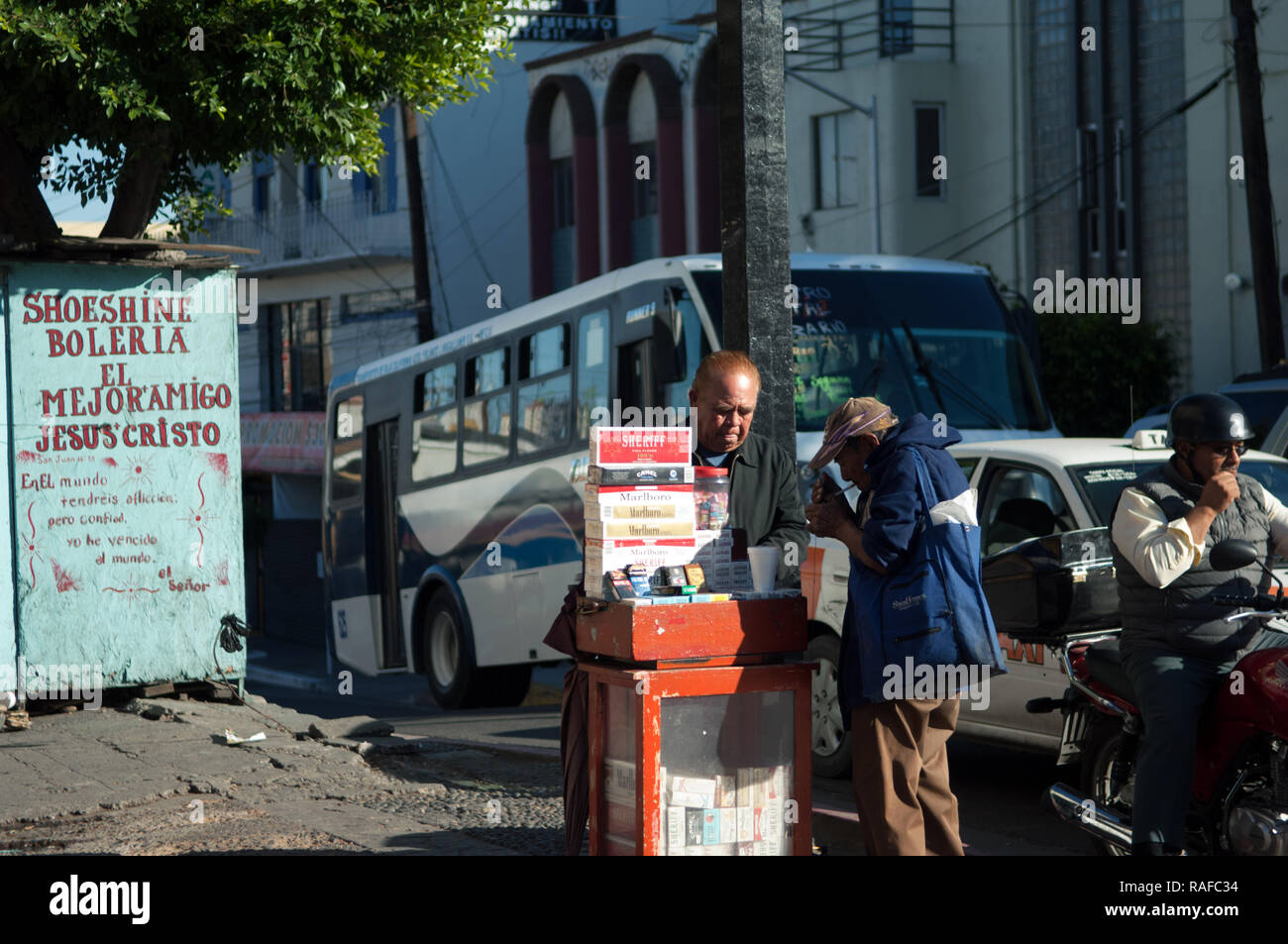 buying cigarettes in mexico Cigarettes mexico hi-res stock photography and images