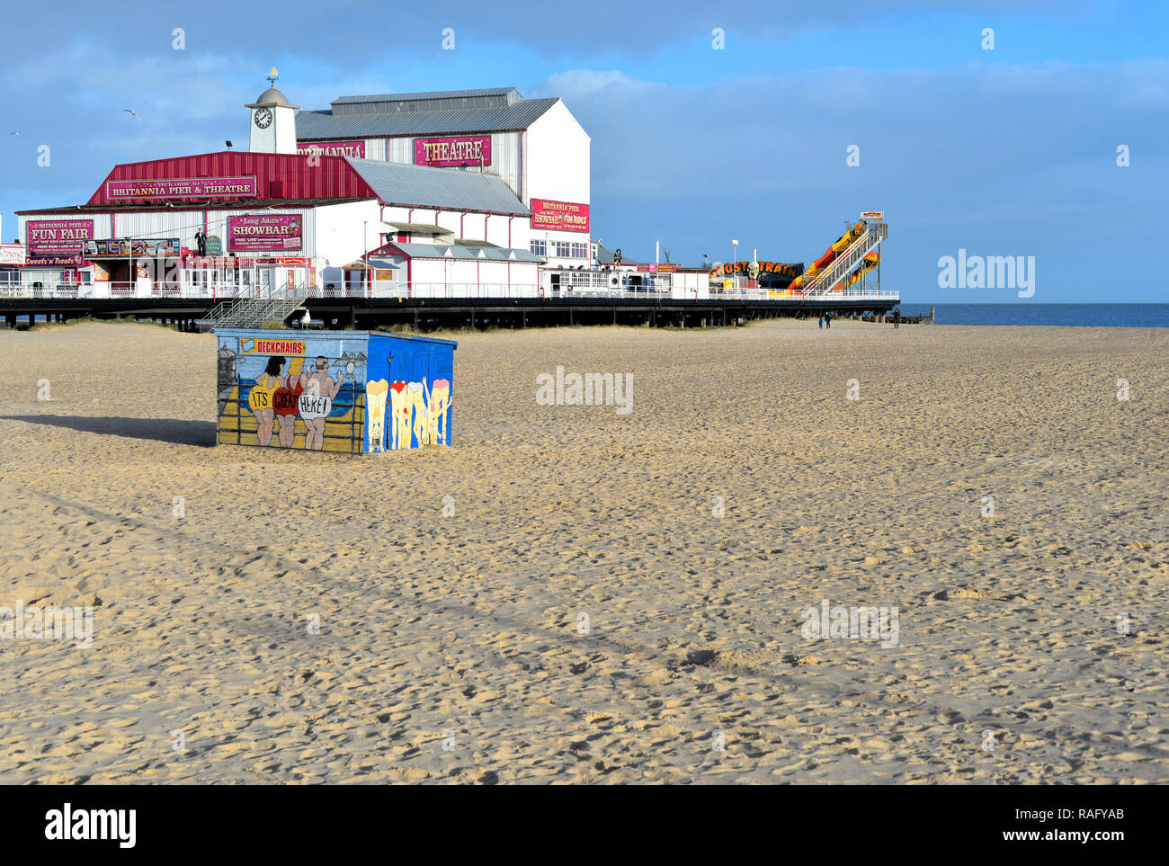 britannia-pier-great-yarmouth-norfolk-hi-res-stock-photography-and