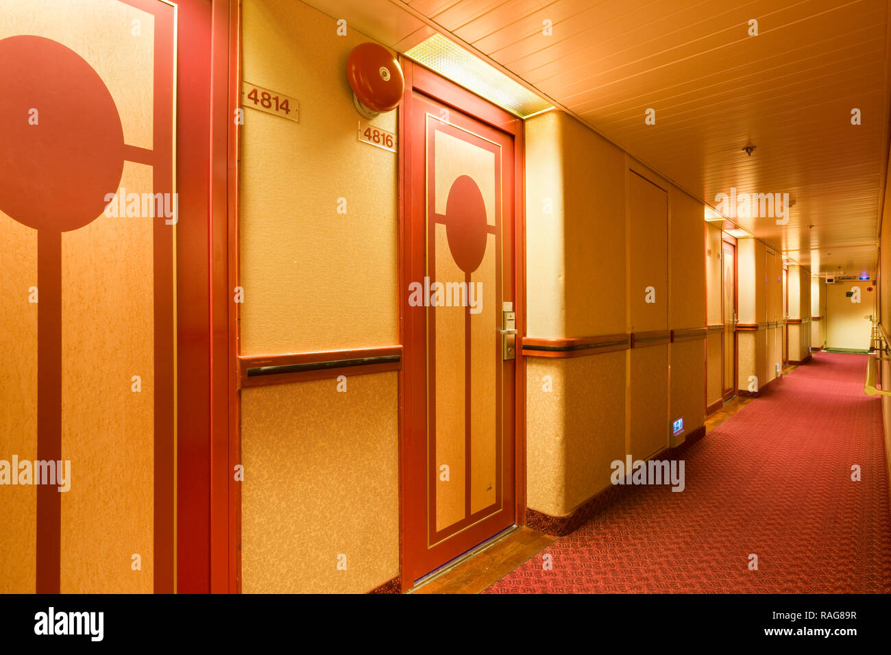 Cruise ship interior hires stock photography and images Alamy