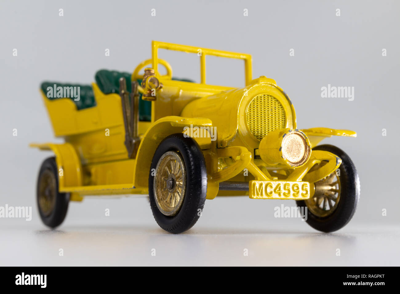 Matchbox Models of Yesteryear Y-6 Spyker Tourer 1904 Stock