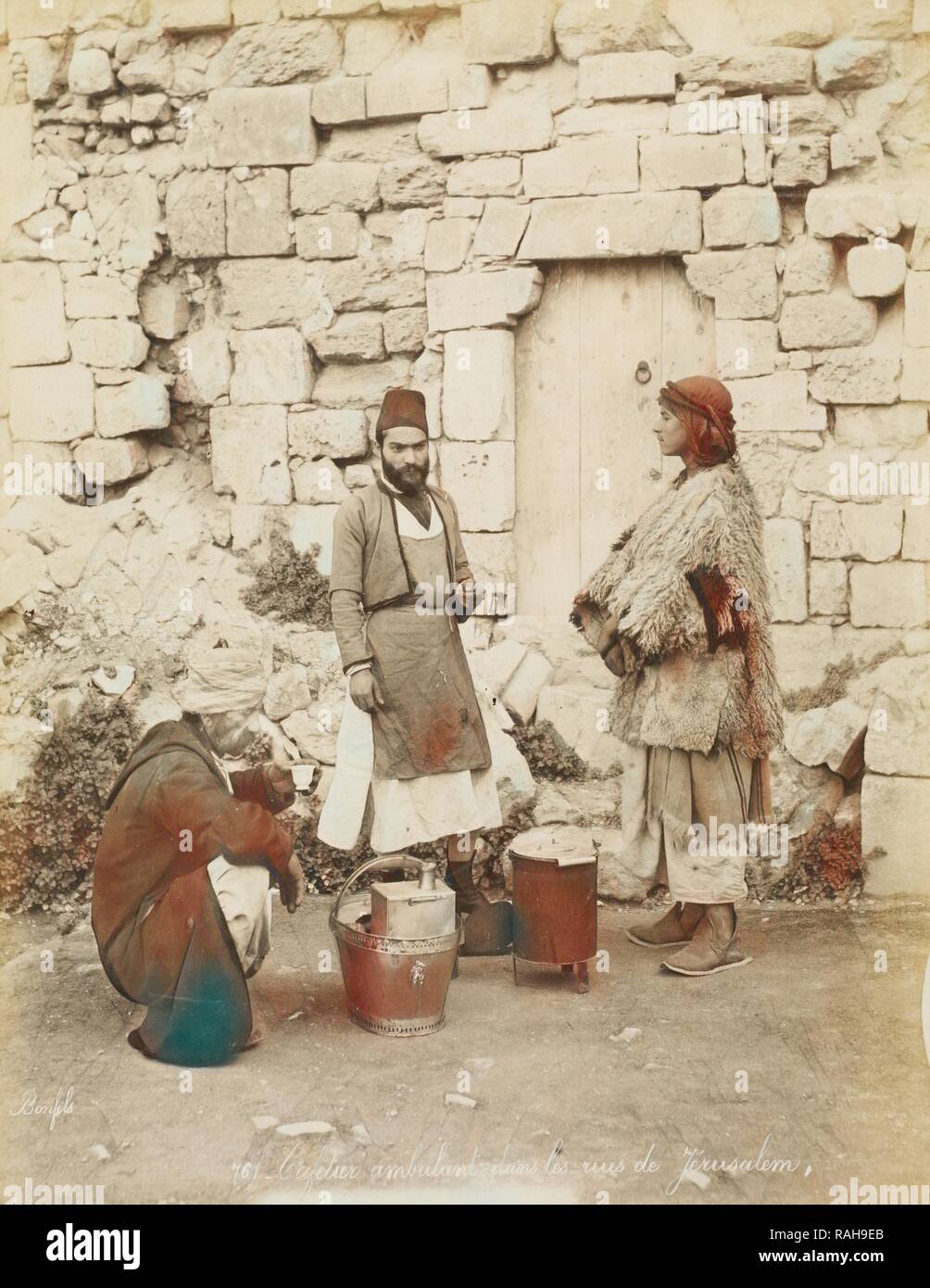 Cafetier ambulant dans les rues de Jérusalem, orientalist photography, Bonfils, Félix, 1831-1885, 1880s. Reimagined Stock Photo