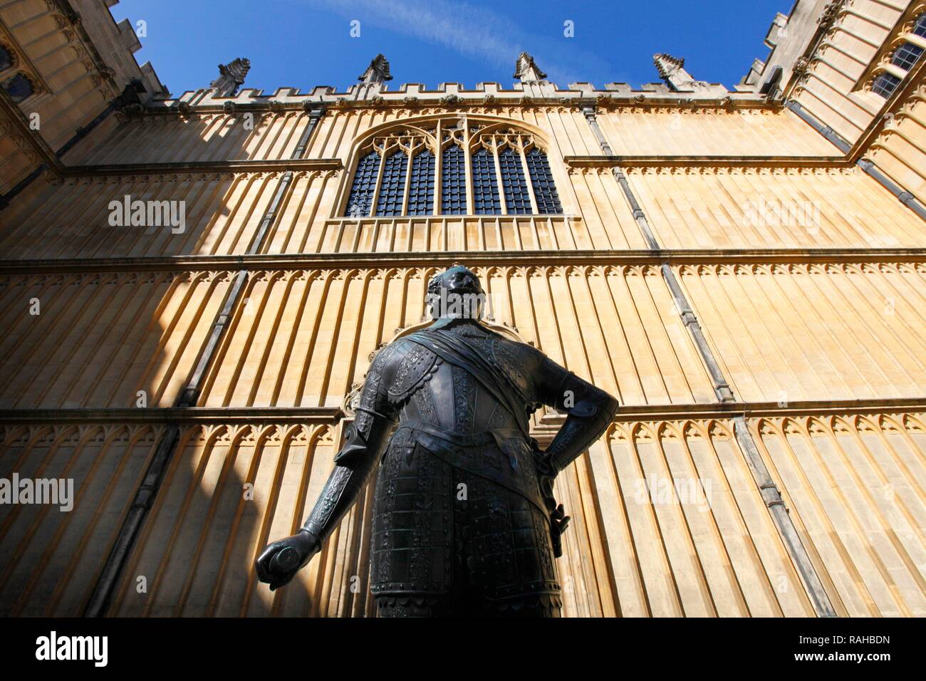 Bodleian library statue oxford hires stock photography and images Alamy