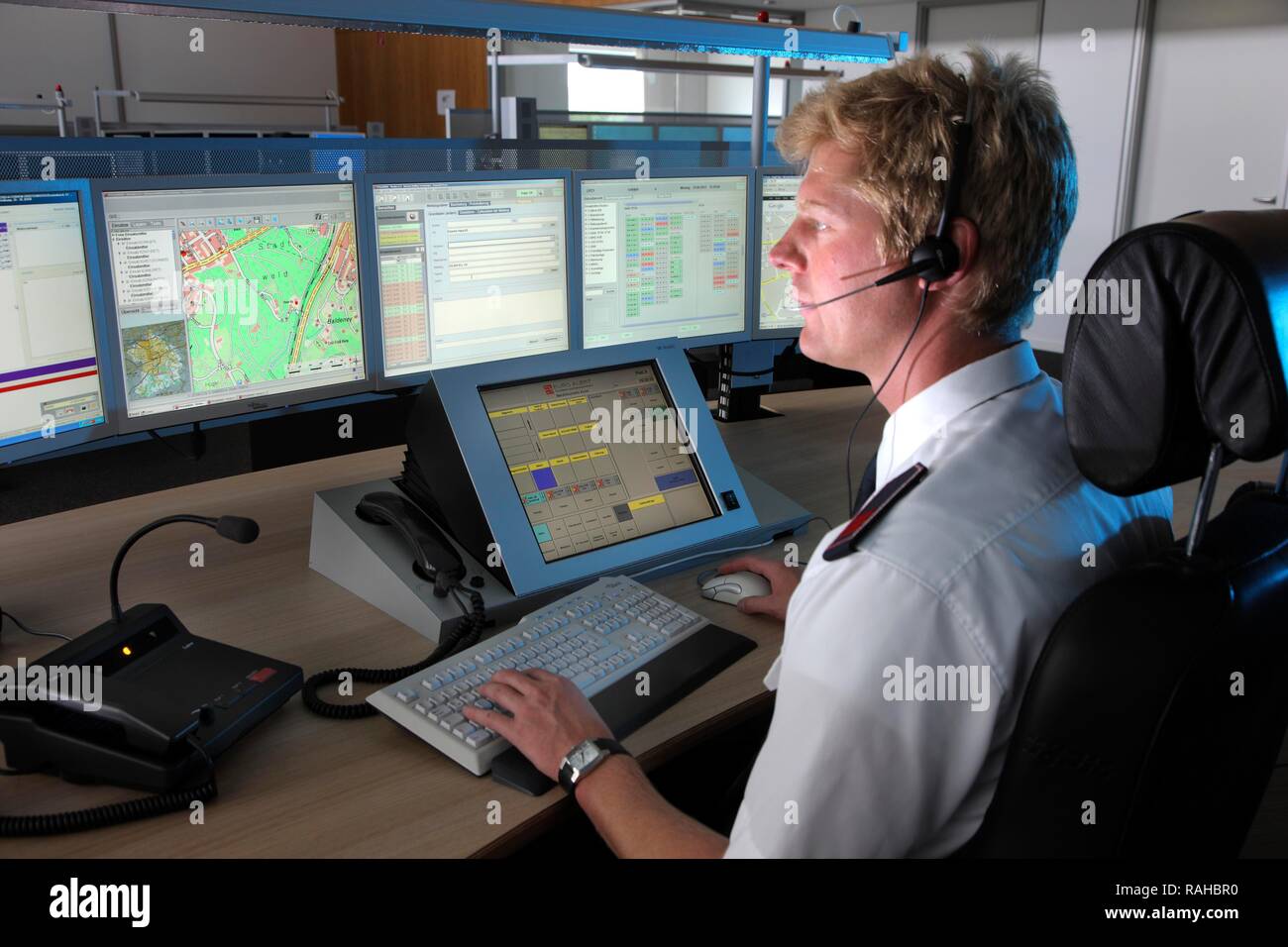 Emergency Call Centre High Resolution Stock Photography and Images Alamy