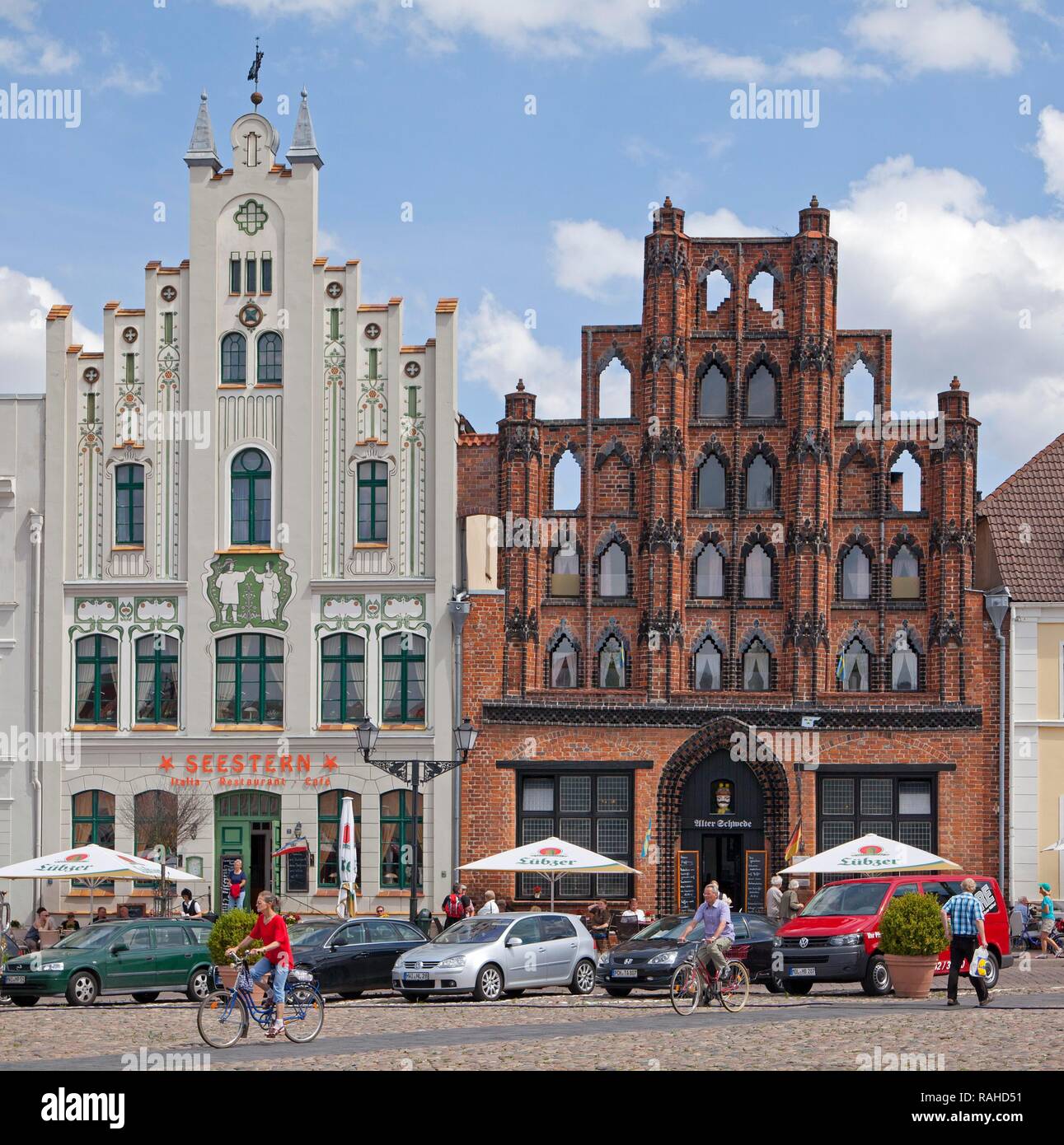 'Seestern' restaurant and 'Old Swede' warehouse, market square or market place, Wismar, Mecklenburg-Western Pomerania, Germany Stock Photo