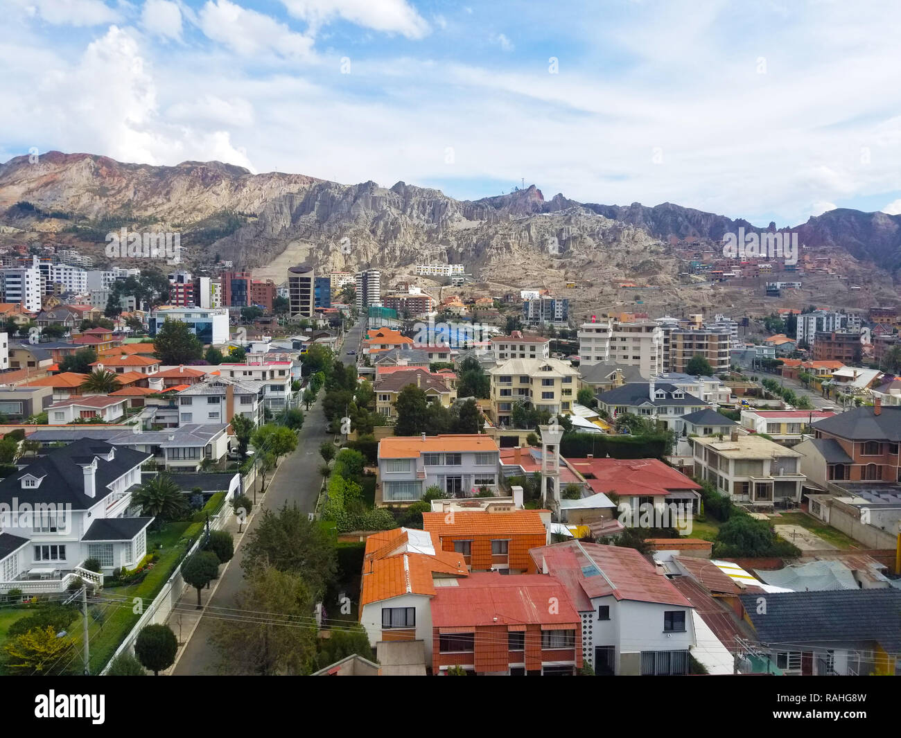 Slum skyscraper 'south america' hi-res stock photography and images - Alamy