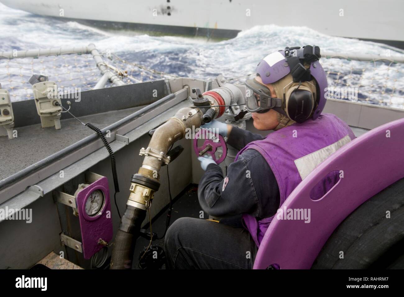 Jp5 fuel hires stock photography and images Alamy