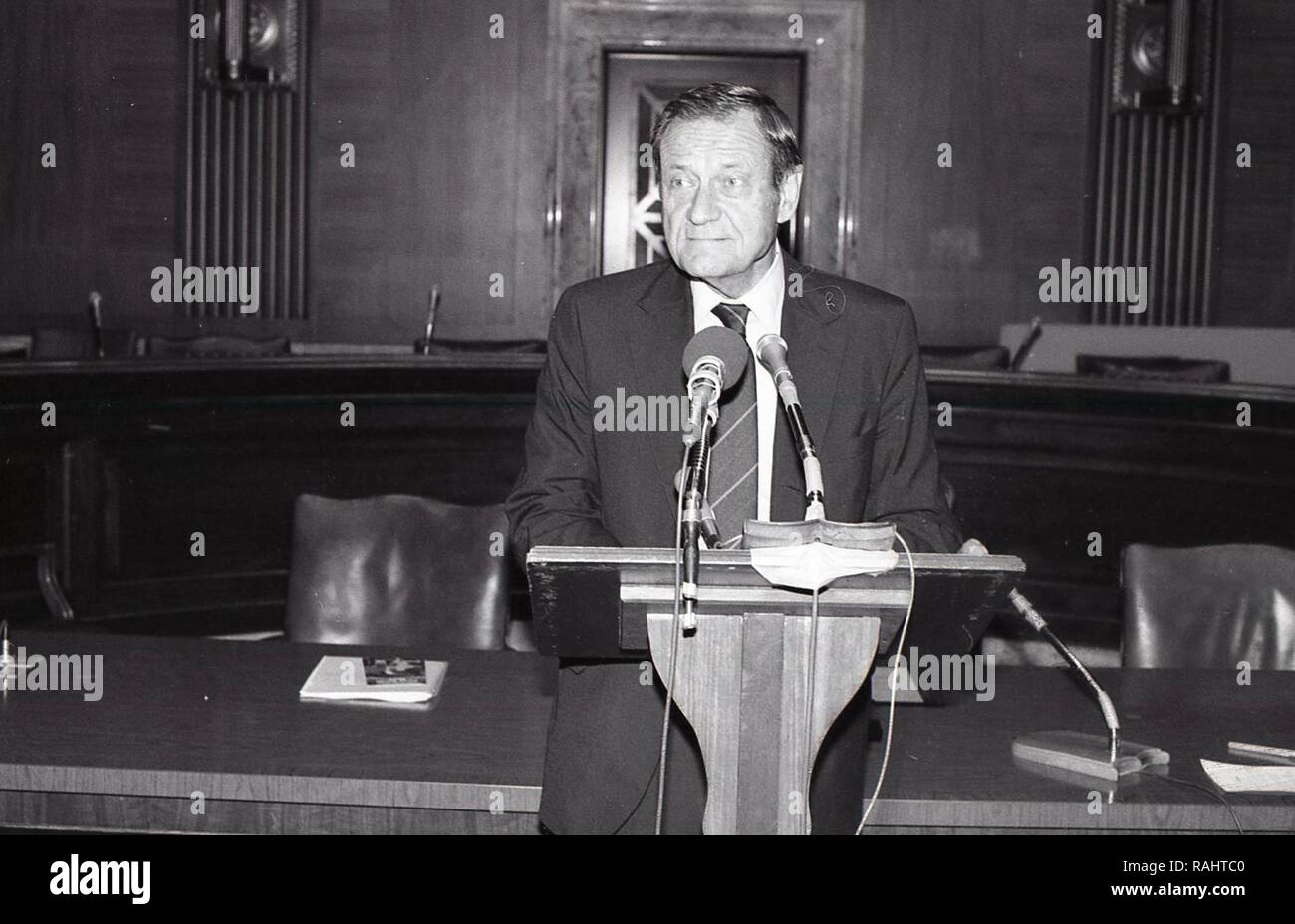 MAN AT THE PODIUM GIVING A SPEECH Stock Photo - Alamy