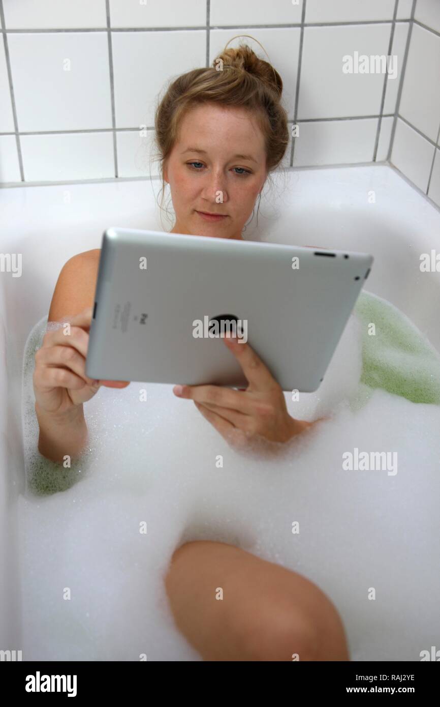 Bathroom computer computer hires stock photography and images Alamy