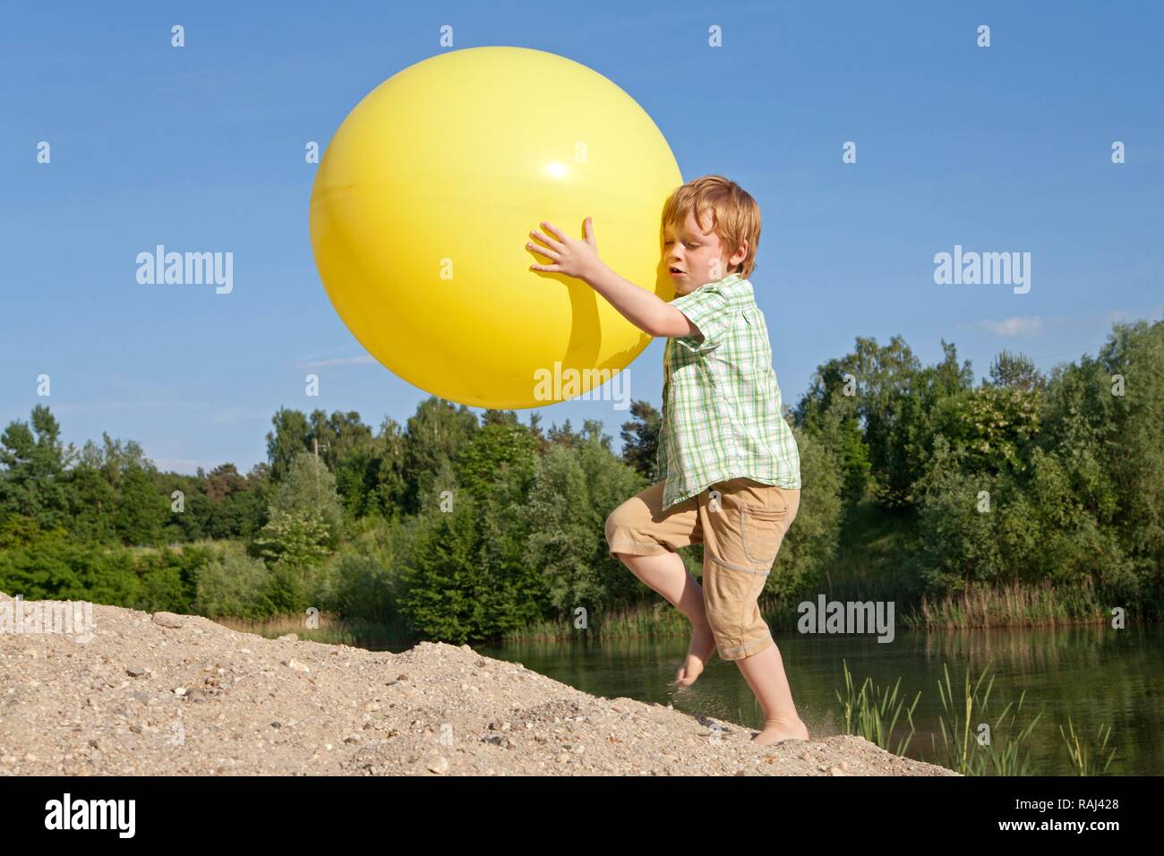 Big balloon hi-res stock photography and images - Alamy