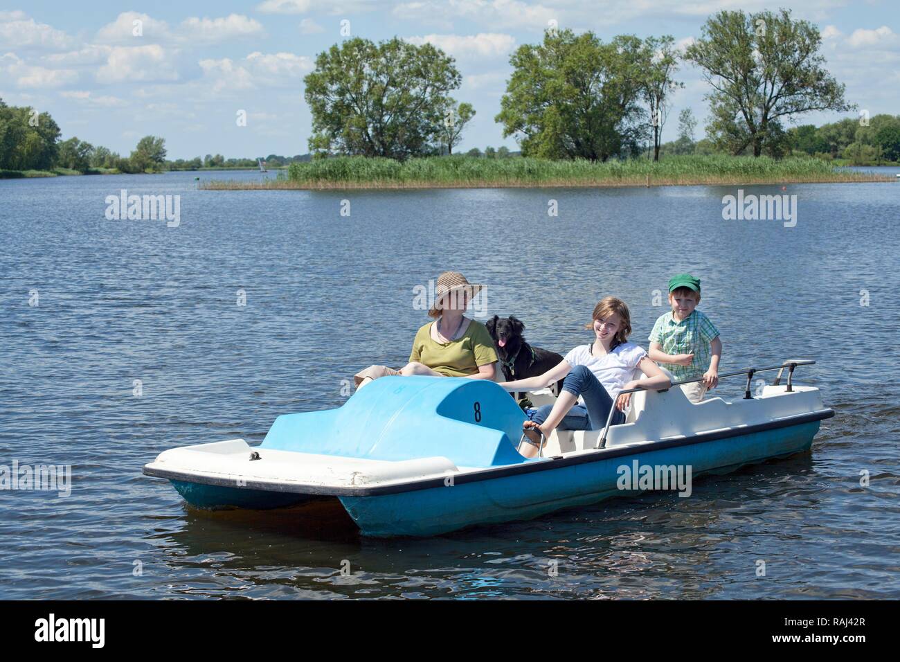 Pedal boat lake hires stock photography and images Alamy