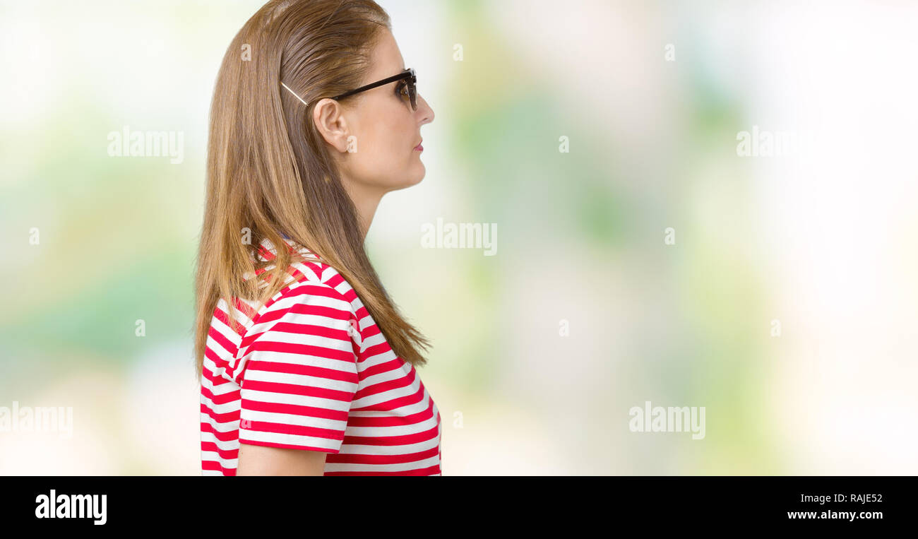 Mature female face model pose hi-res stock photography and images - Alamy